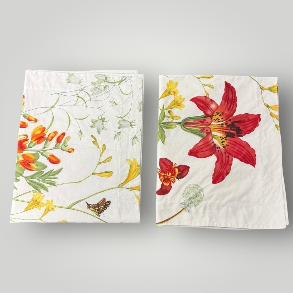 Pottery Barn White Botanical Floral Red Lily Cotton Standard Shams Set of 2 - Picture 7 of 8